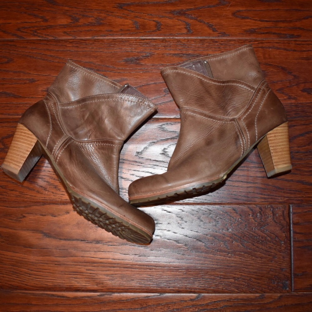 Brown short booties